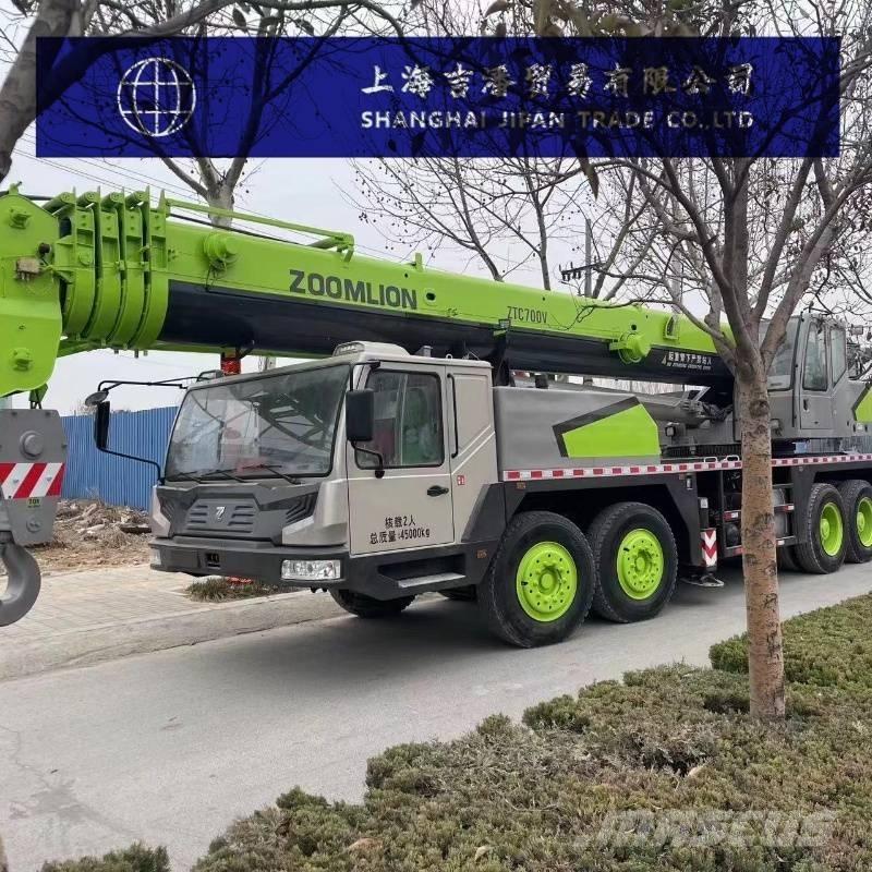 Zoomlion ZTC 700 V A/T 크레인
