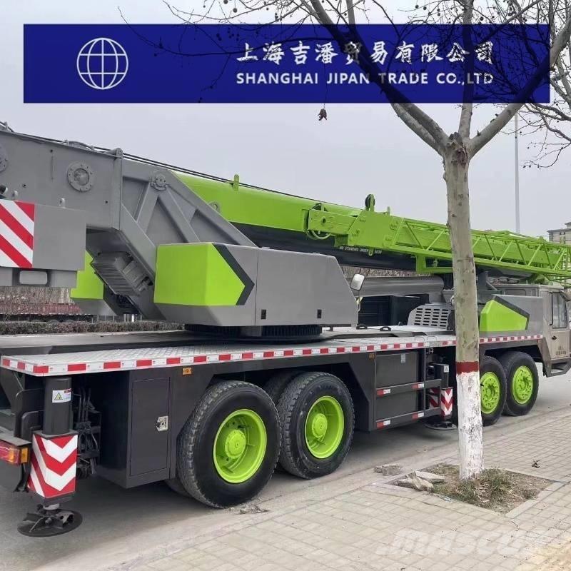 Zoomlion ZTC 700 V A/T 크레인