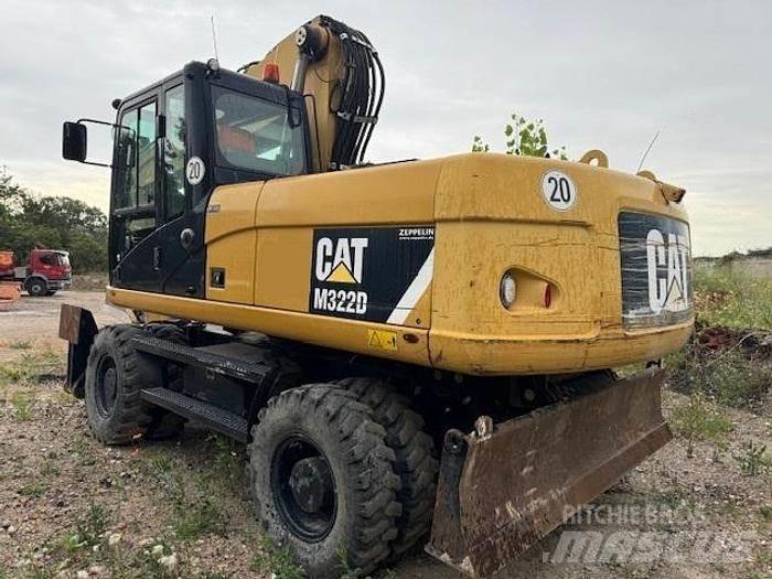 CAT M 322 D  휠 굴삭기