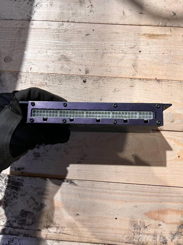 Valmet 5044018 일렉트로닉스