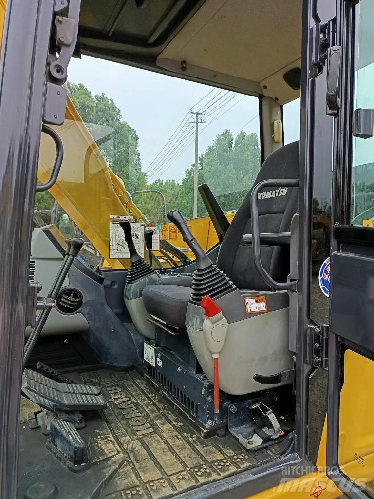 Komatsu PC 70 대형 굴삭기 29톤 이상