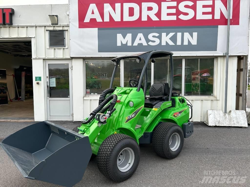 Avant E 527  스키드로더