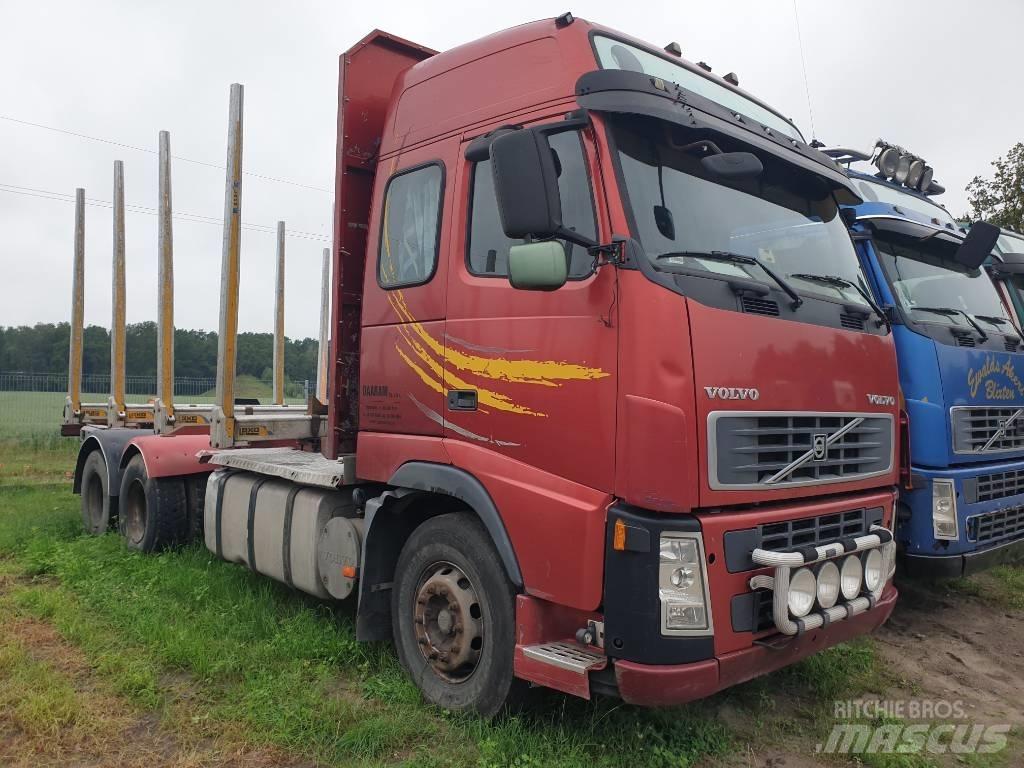 Volvo FH 520 목재 트럭