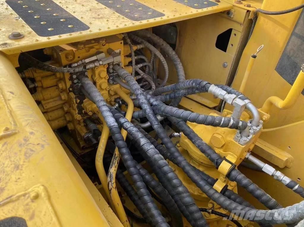 Komatsu pc 220 대형 굴삭기 29톤 이상