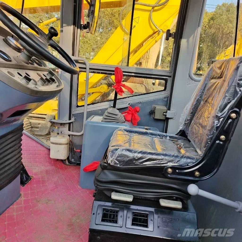 XCMG XS143J 싱글 드럼 롤러