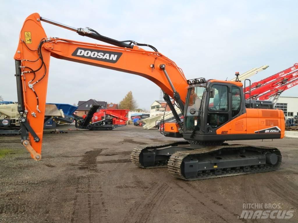 Doosan DX 225 LC-7 대형 굴삭기 29톤 이상