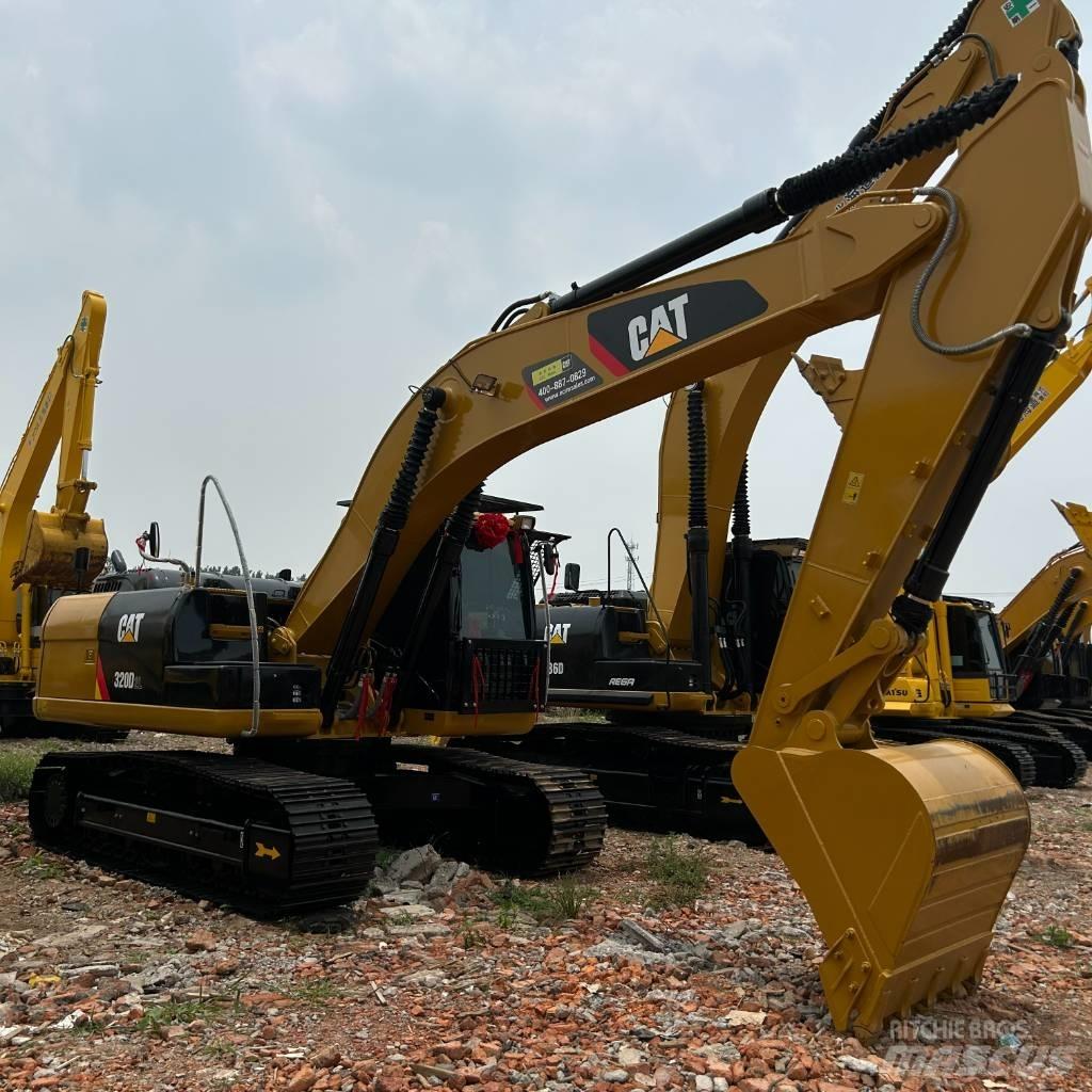 CAT 320D2L 대형 굴삭기 29톤 이상