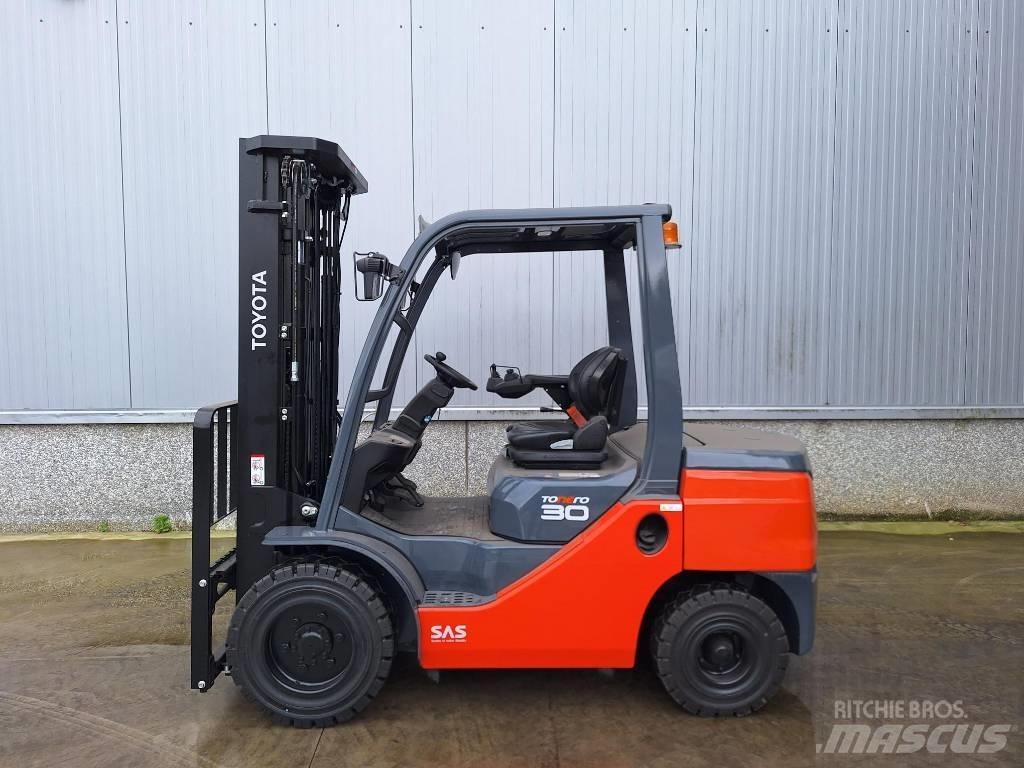 Toyota 52-8 FD F 30 디젤 지게차