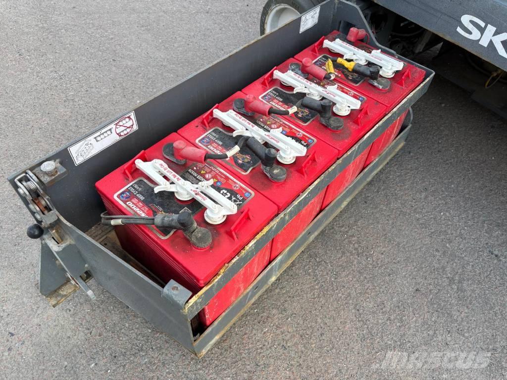 SkyJack SJ III 3219 가위형 리프트