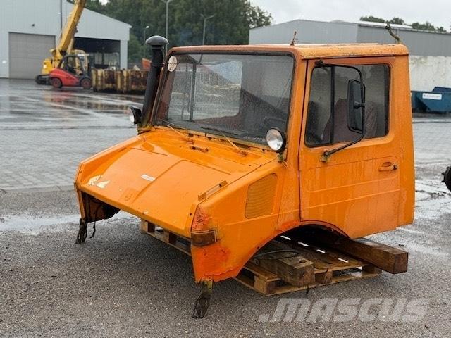 Unimog 424 USED CAB 캐빈 및 인테리어