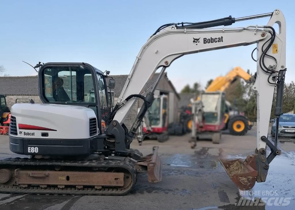Bobcat E 80 중형굴삭기 7톤-28톤