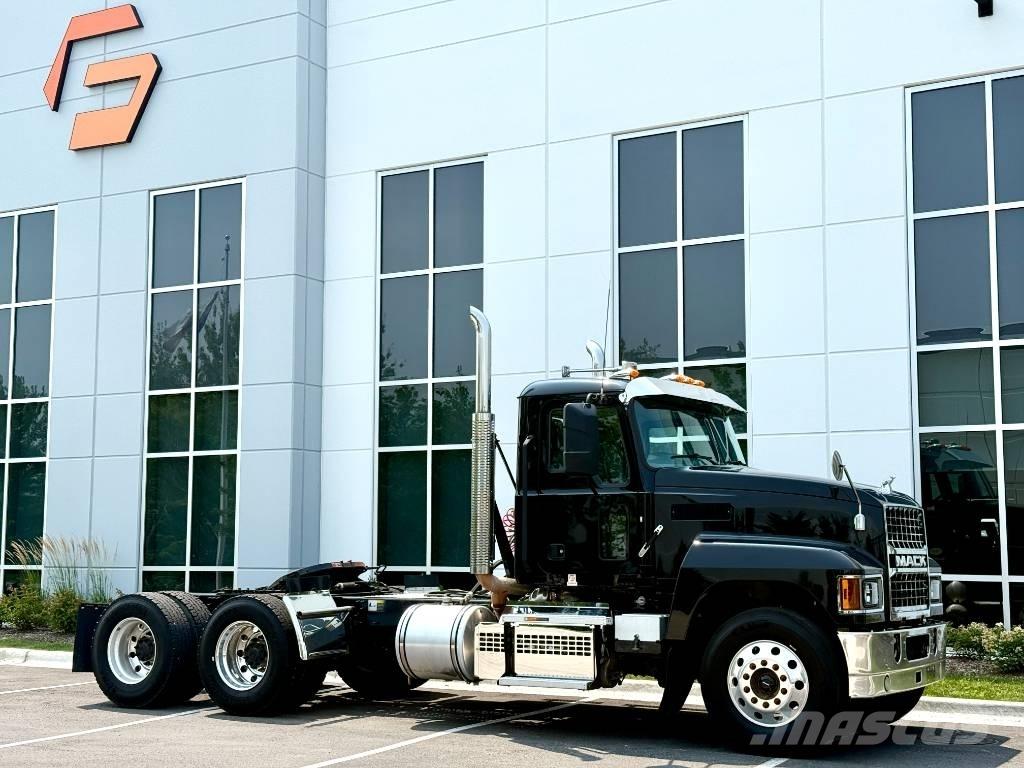 Mack Pinnacle 트랙터 유닛