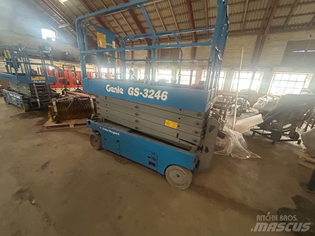 Genie GS3246 가위형 리프트
