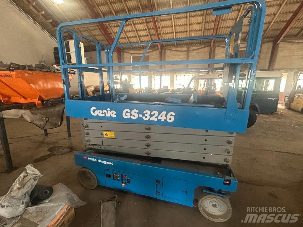 Genie GS3246 가위형 리프트