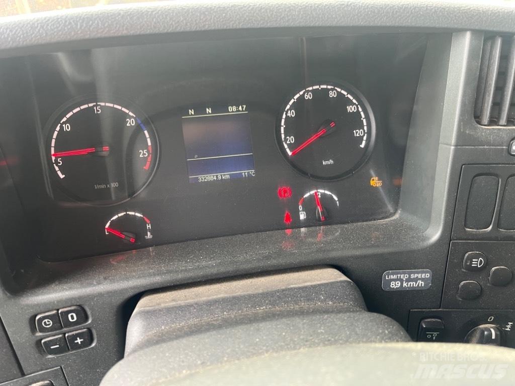 Scania P 320 훅 리프트