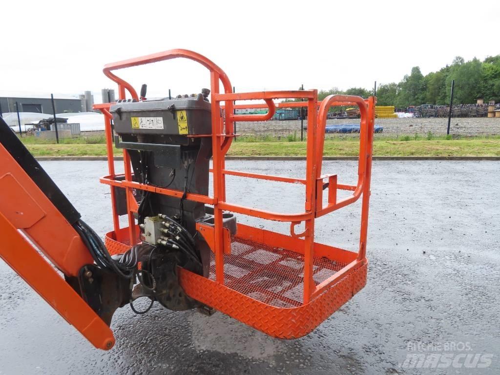 JLG 600 AJ 관절형 전동이동 리프트