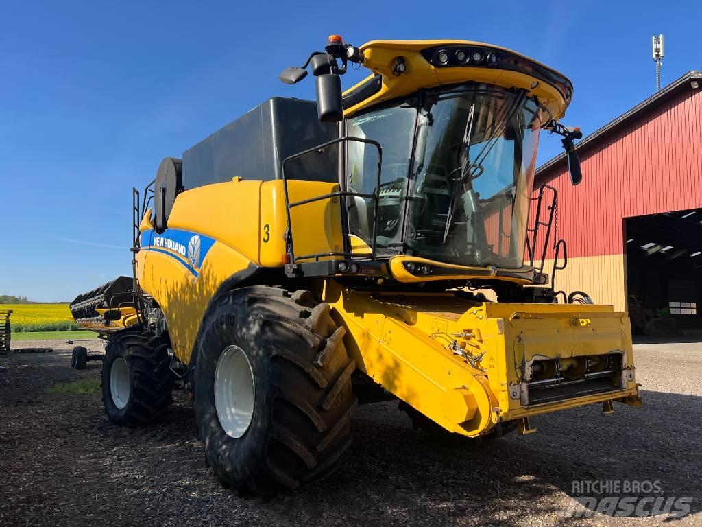 New Holland 8.85 콤바인 수확기