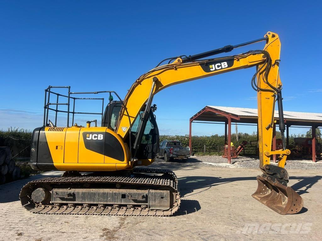 JCB JS 130 LC 대형 굴삭기 29톤 이상