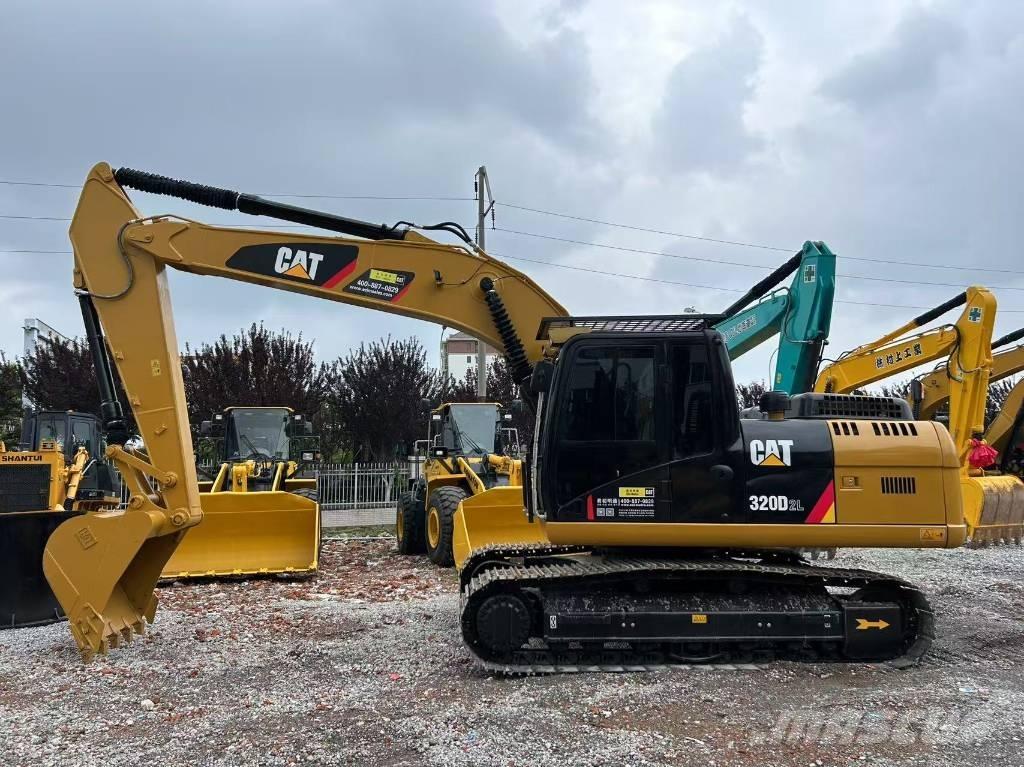 CAT 320 D L 대형 굴삭기 29톤 이상