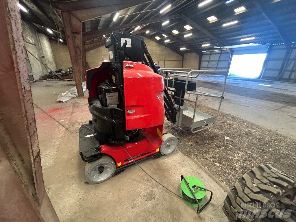 Manitou 100 VJR 인원/화물 앨리베이터