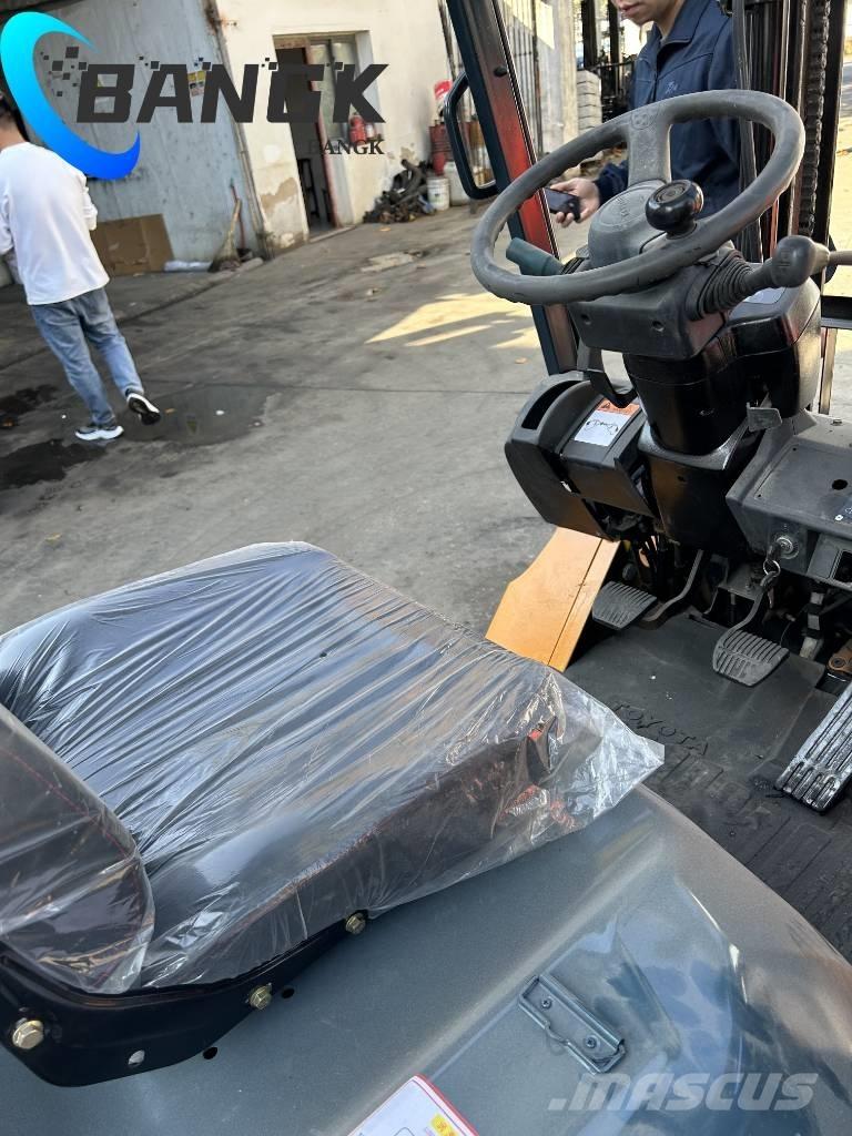 Toyota 7FDN15 디젤 지게차