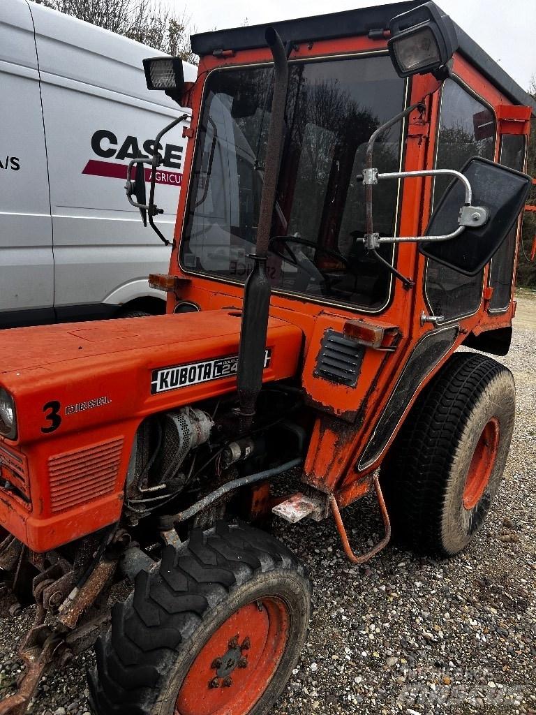 Kubota L 245 소형 트랙터