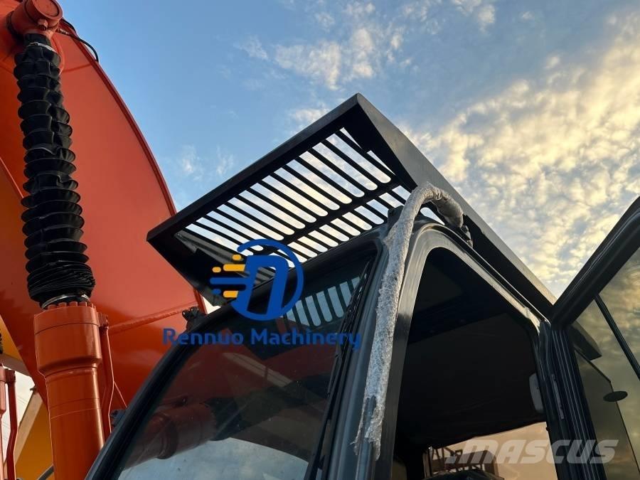 Hitachi ZX 240 대형 굴삭기 29톤 이상