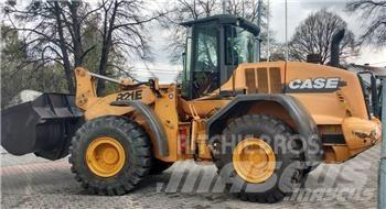 CASE 821 E  휠로우더