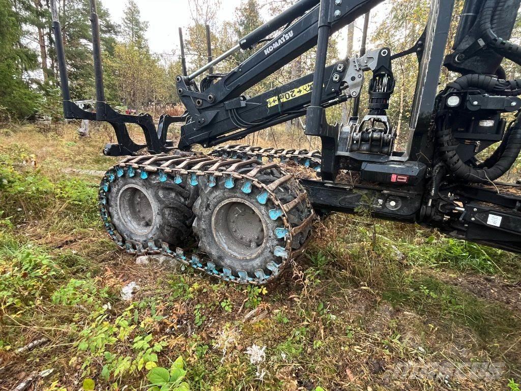 Komatsu 835 원목 포워더