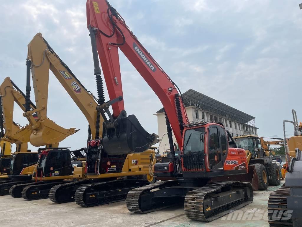 Doosan DX 225 LCA 대형 굴삭기 29톤 이상