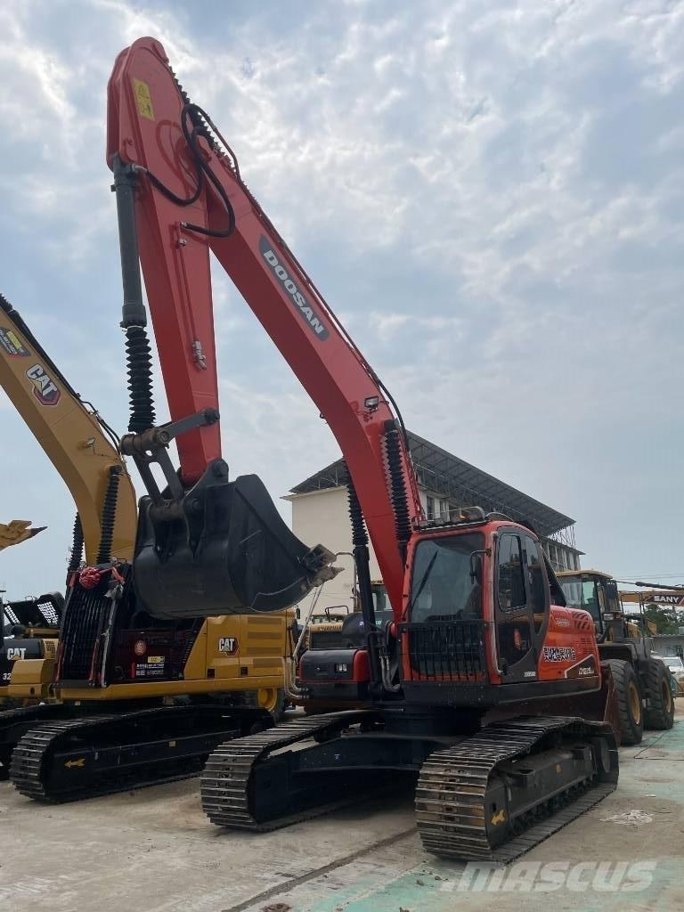Doosan DX 225 LCA 대형 굴삭기 29톤 이상