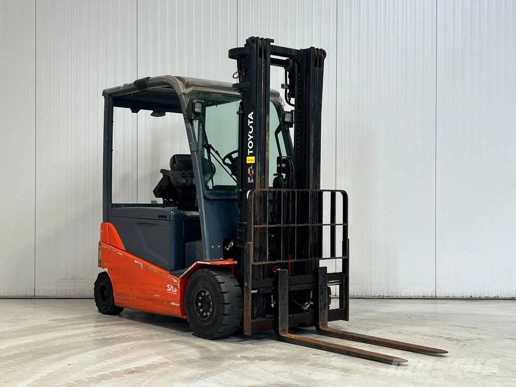 Toyota 8FBMT25 전동 지게차
