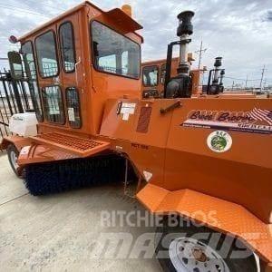 Broce RCT350 도로 청소차