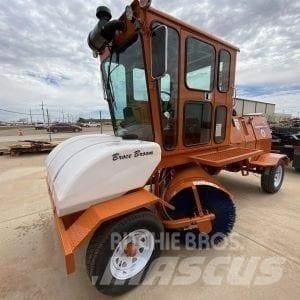 Broce RCT350 도로 청소차