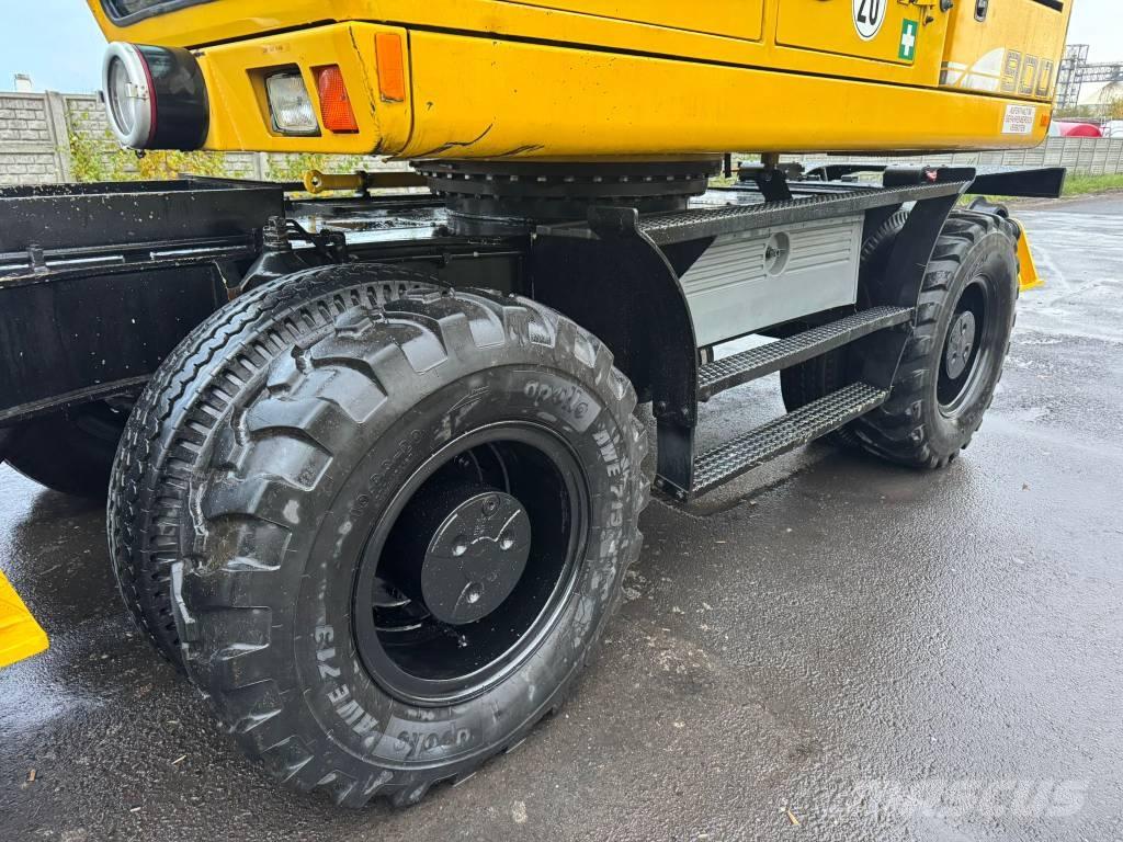 Liebherr A 900 C ZW  휠 굴삭기