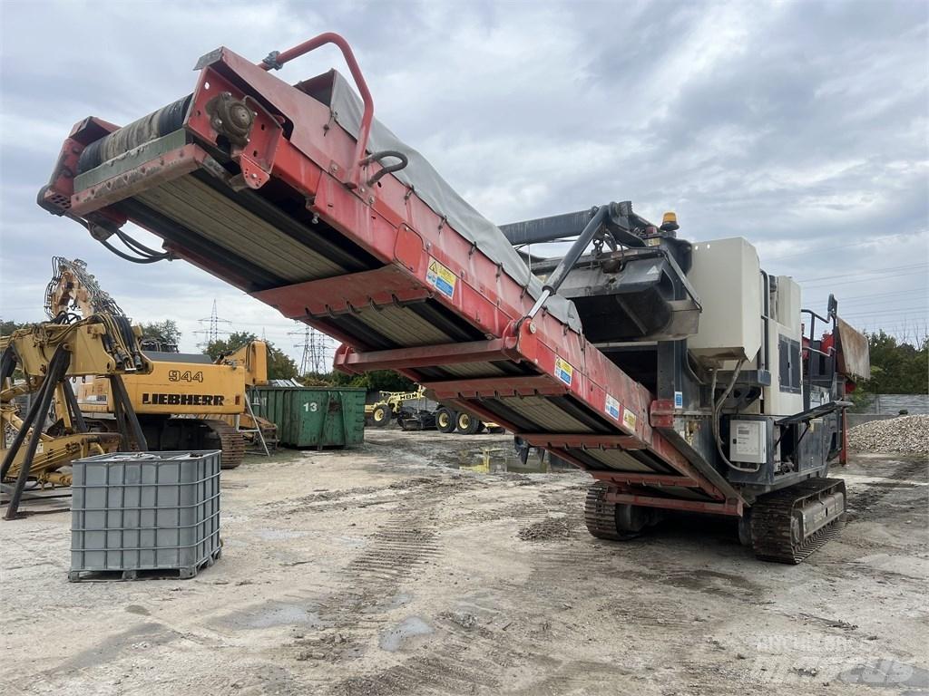 Sandvik QJ 241 크러셔