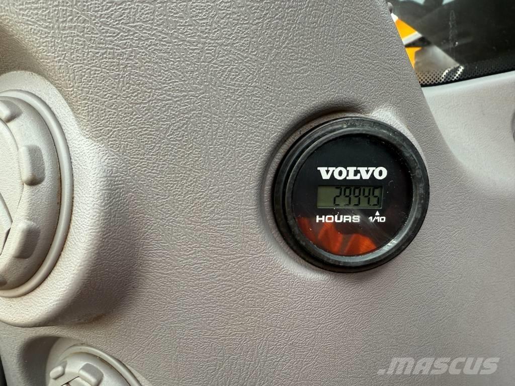 Volvo EC 250 EL 대형 굴삭기 29톤 이상