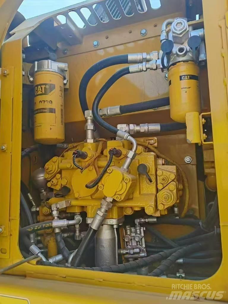 CAT 312 D 대형 굴삭기 29톤 이상
