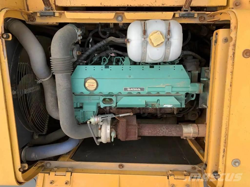 Volvo EC210 대형 굴삭기 29톤 이상