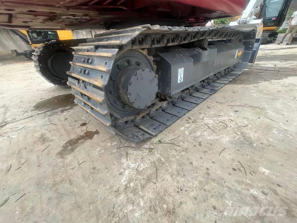 Takeuchi TB180C 대형 굴삭기 29톤 이상
