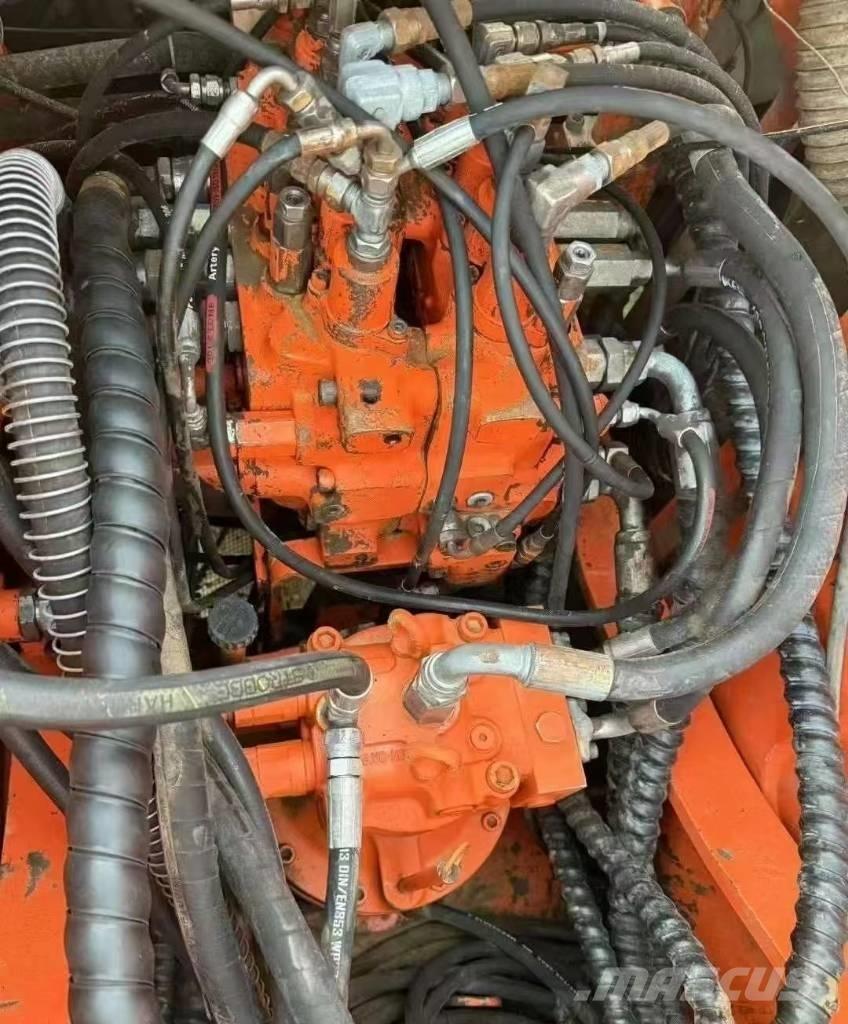 Doosan DH150W  휠 굴삭기