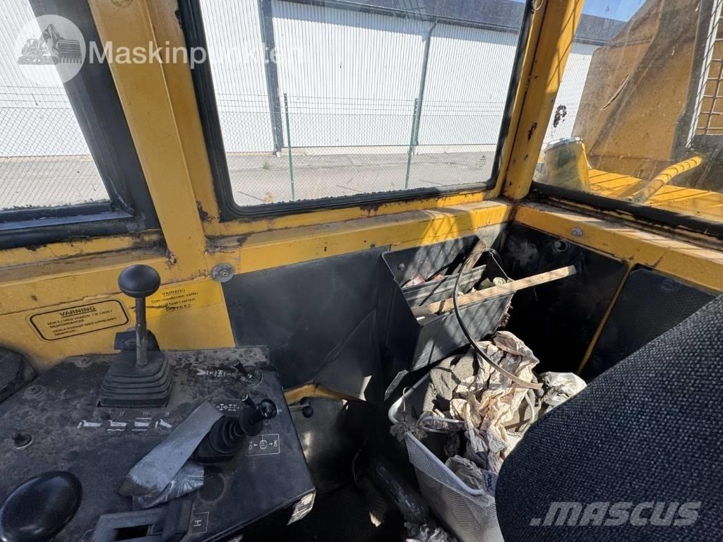 Volvo A 25 C 연결식 홀러