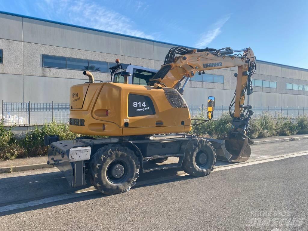 Liebherr A 914  휠 굴삭기