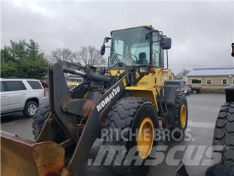 Komatsu WA 200  휠로우더