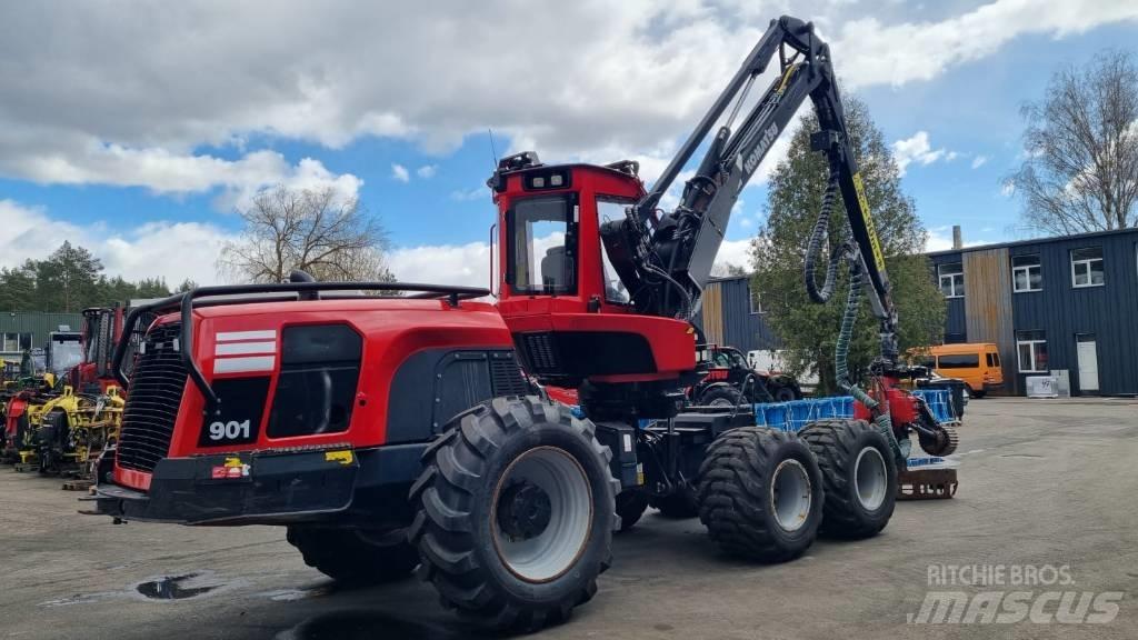 Komatsu 901 원목 하베스터