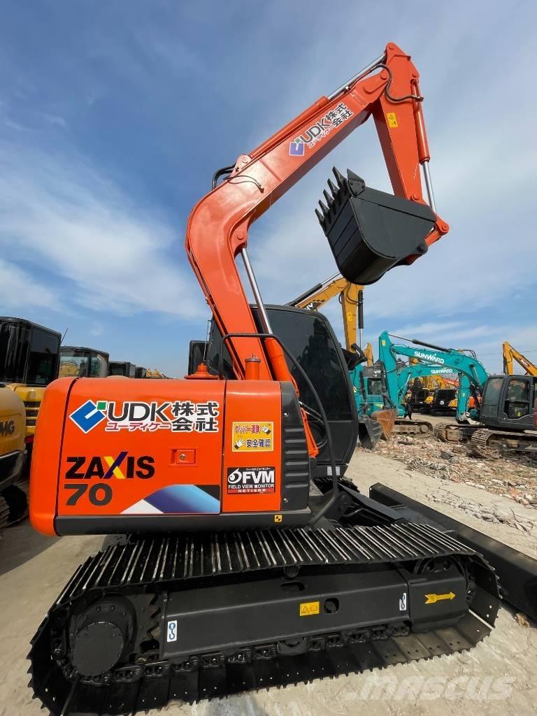 Hitachi ZX 70 중형굴삭기 7톤-28톤