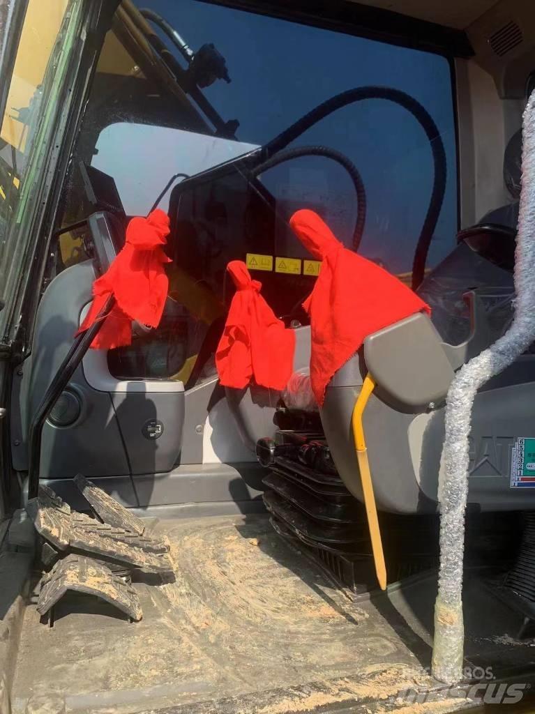 CAT 320 D L 대형 굴삭기 29톤 이상