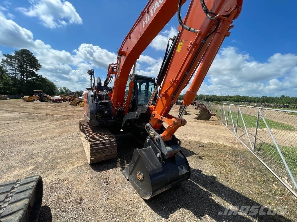 Hitachi ZX 135 US-6 대형 굴삭기 29톤 이상