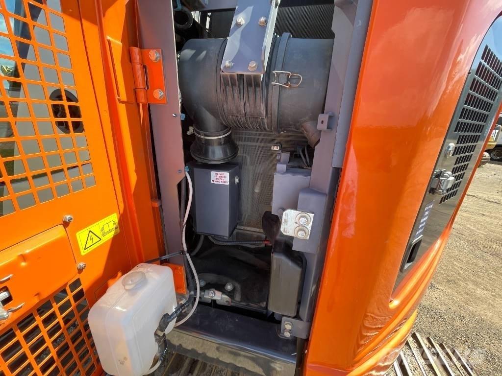 Hitachi ZX 135 US-6 대형 굴삭기 29톤 이상