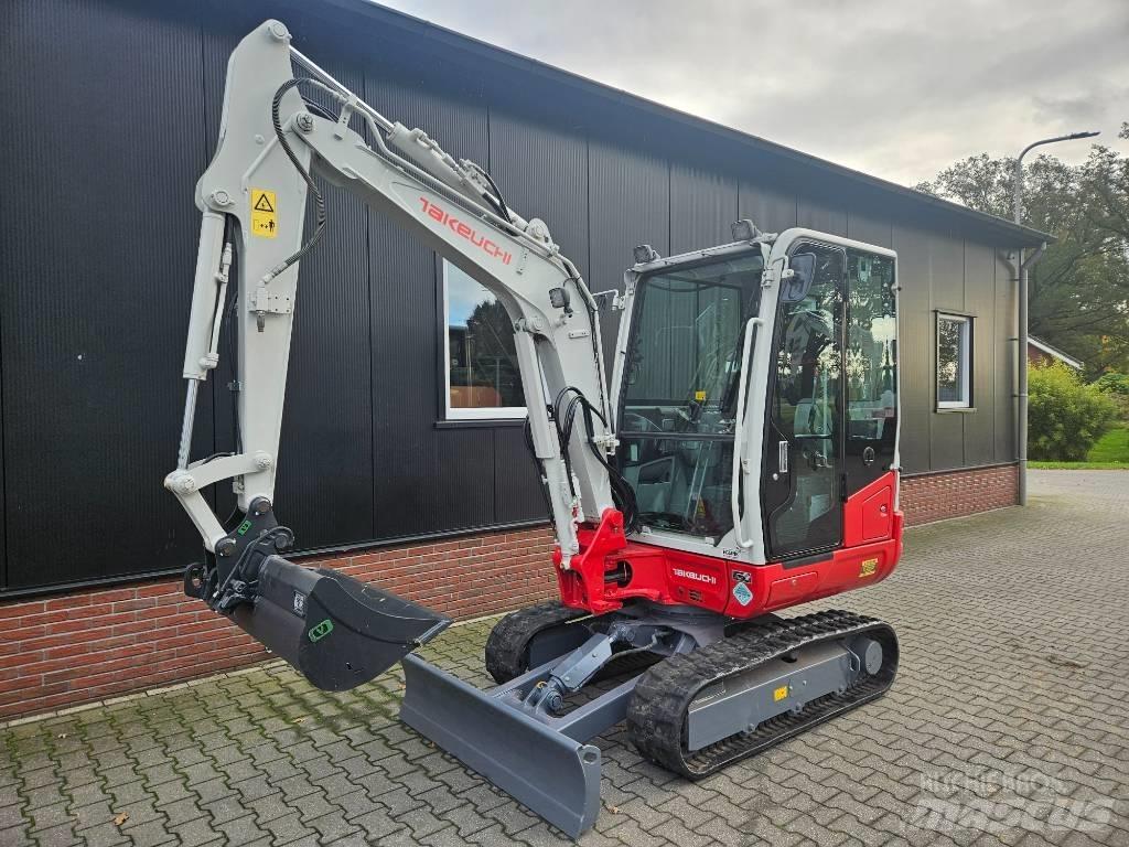 Takeuchi TB 230 소형 굴삭기 7톤 미만